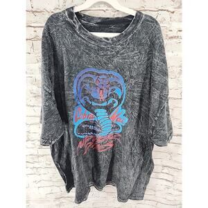 Cobra Kai Graphic Shirt Mens Size Large Short Sleeve Washed Black Gray